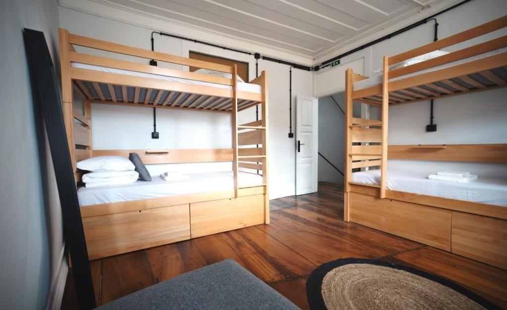 Inn Door 21 - Hostel & Suite บรากันซา ภายนอก รูปภาพ
