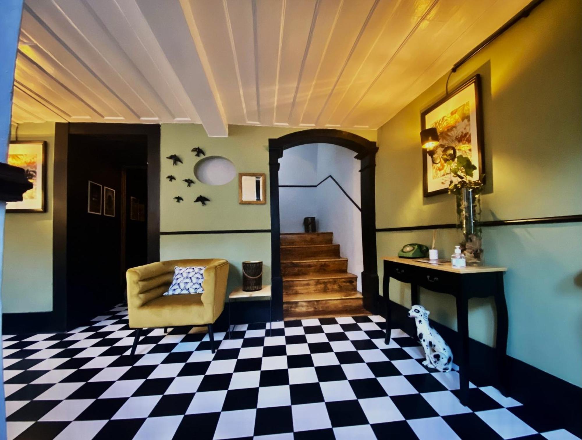 Inn Door 21 - Hostel & Suite บรากันซา ภายนอก รูปภาพ